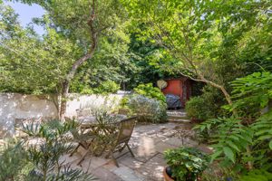 Photo 10- click for photo gallery